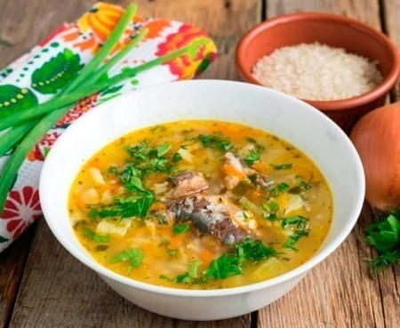 5 лучших рецептов рыбного супа из консервов — быстро, вкусно и без хлопот