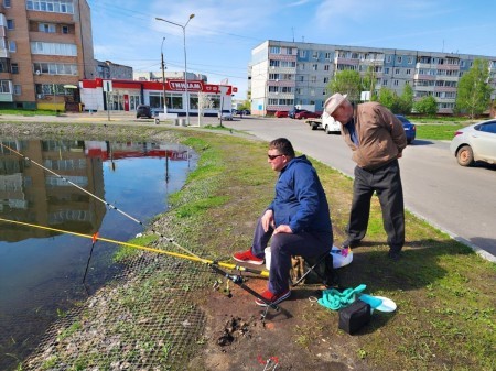 Хороший клев прямо в центре Шатуры: рыбаки собираются, чтобы наловить карасей на уху
