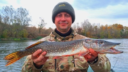Рыбалка на заминированной реке. Красивый и опасный Северский Донец!