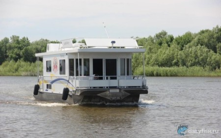 Тур с проживанием на речной яхте