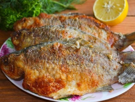 Как жарить речную рыбу вкусно: простые секреты и лучшие рецепты для идеальной корочки