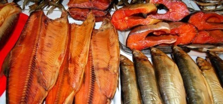 Как правильно хранить копченую рыбу дома: секреты свежести и вкуса от опытного рыбака