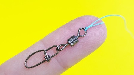 Используй этот узел и забудь про все остальные. Прочность этого рыбацкого узла составляет 99%