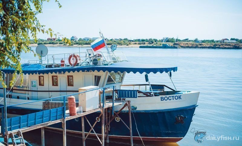 Рыбалка в дельте Волги, теплоход "Восток"