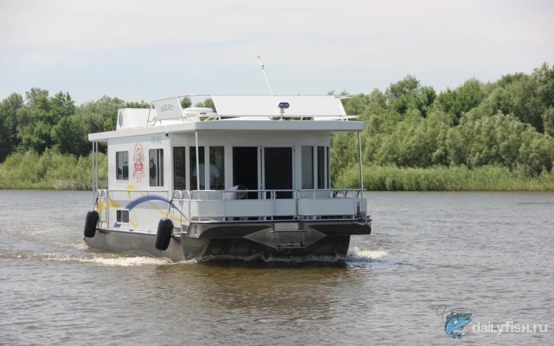 Тур с проживанием на речной яхте