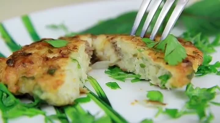 Два лучших рецепта из сома: салат с луком и домашний шницель, которые удивят ваших гостей