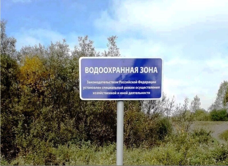 Почему рыбакам нельзя парковаться у воды, а особняки строят почти на берегу — абсурд законов!