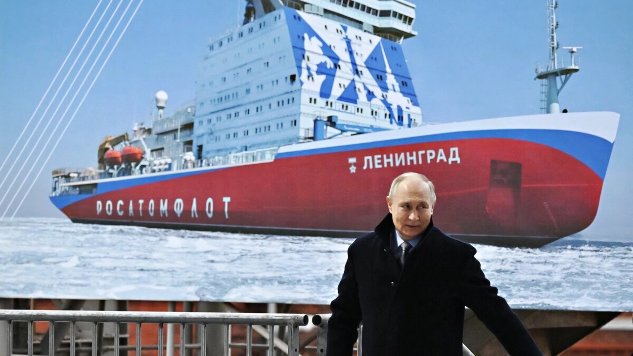 Росатом озвучил сроки строительства атомного ледокола "Ленинград" Росатом озвучил сроки строительства атомного ледокола "Ленинград"